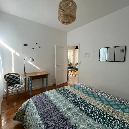 Depart Du Marin A La Cotiniere *